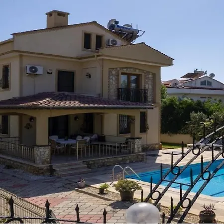 Detached With Private Pool In