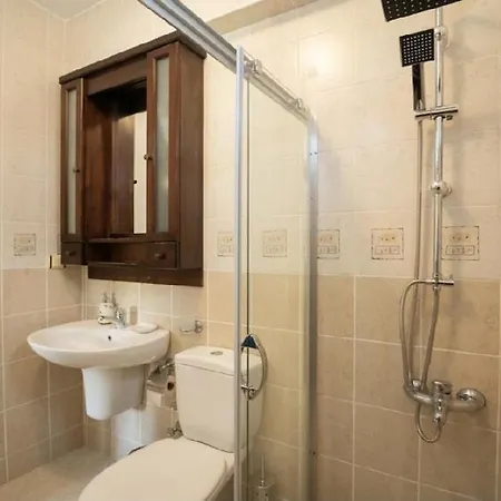 Detached With Private Pool In